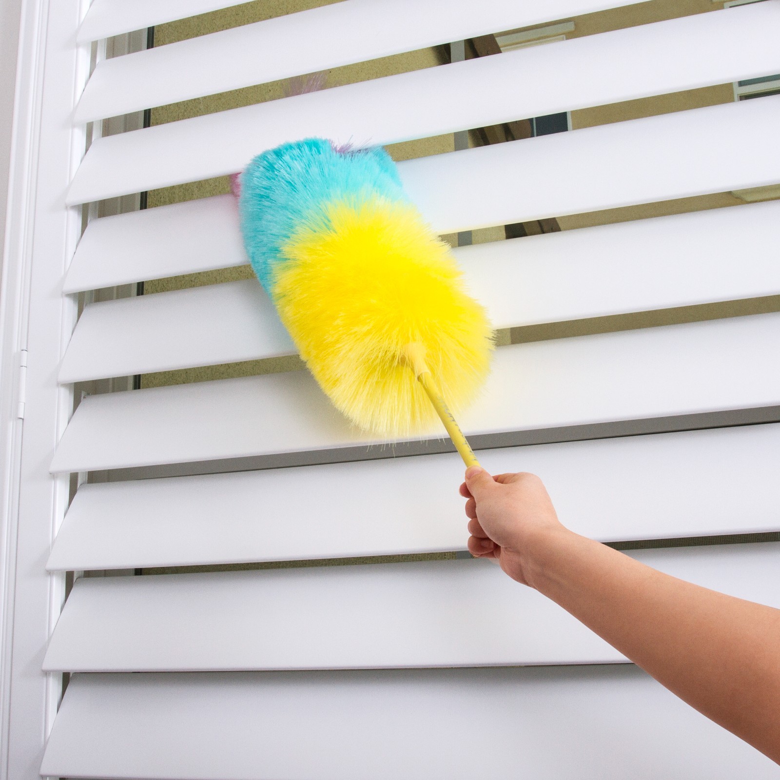 Kitchen + Home Large Static Duster – 27″ Washable Synthetic Feather Duster