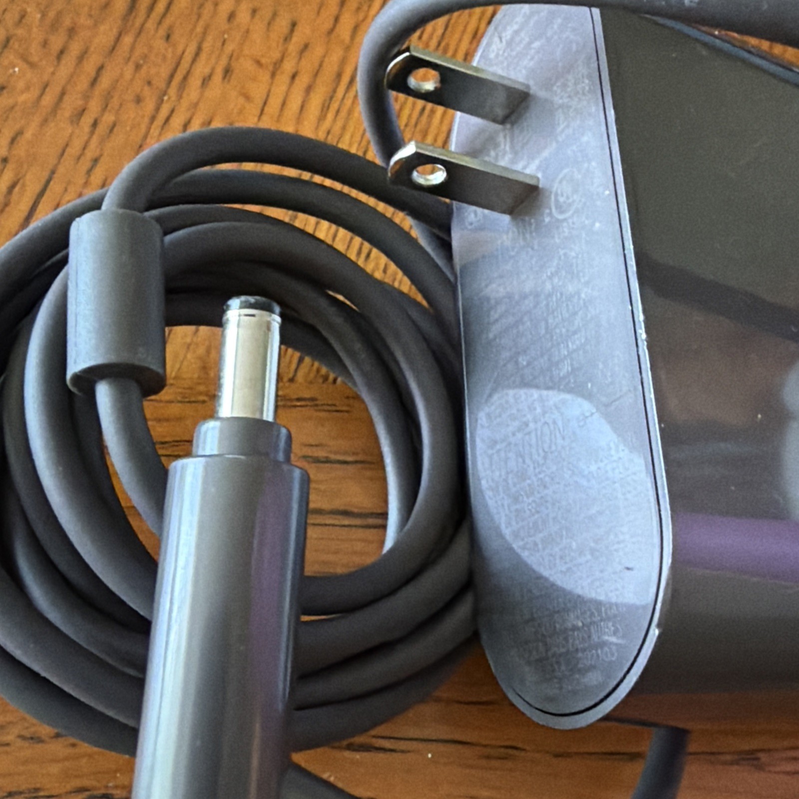 Dyson 205720-02 Vacuum AC Adapter Battery Charger Genuine Power Supply Only D23
