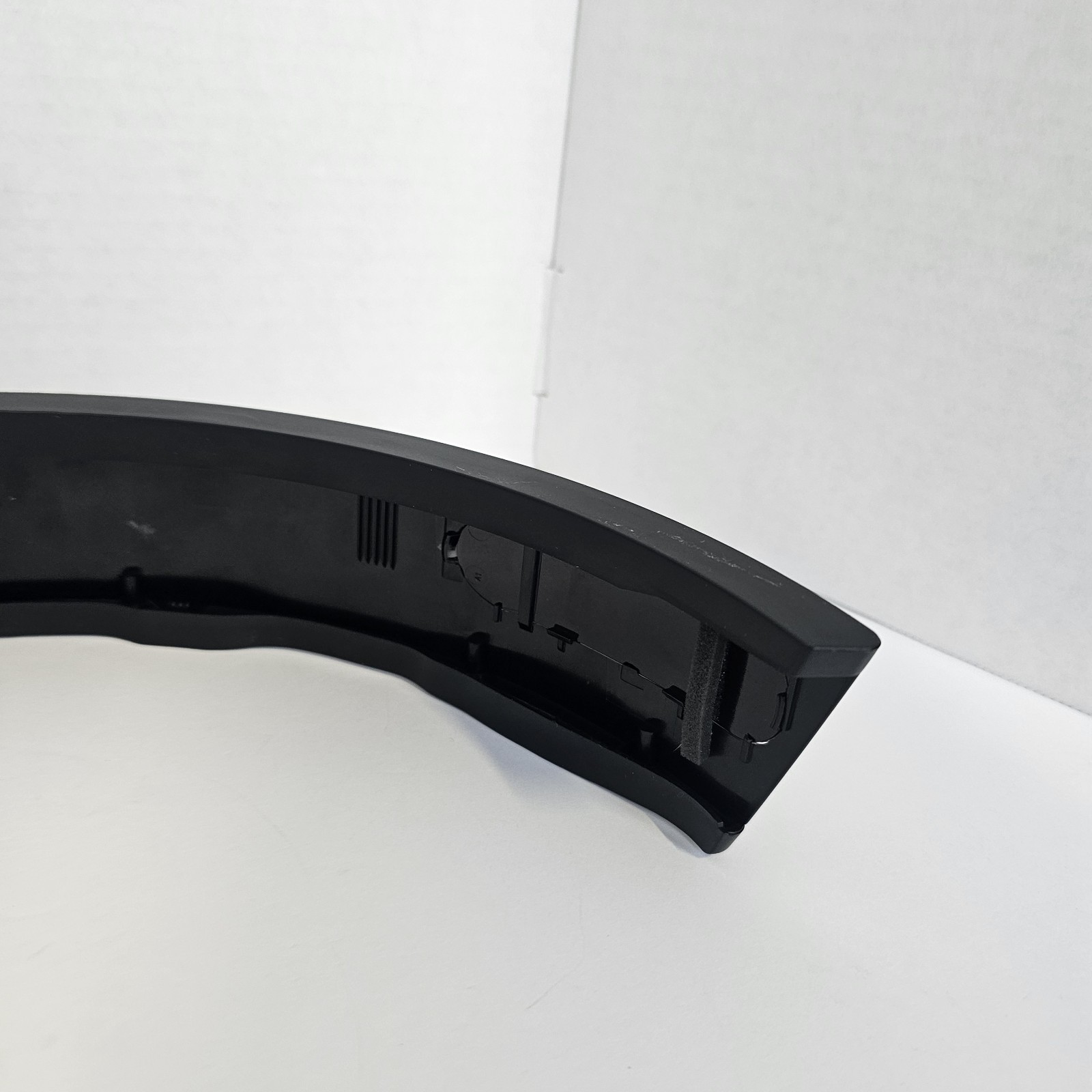 Shark Matrix Plus AV26101EUS Front Bumper Cover Assembly REPLACEMENT PART