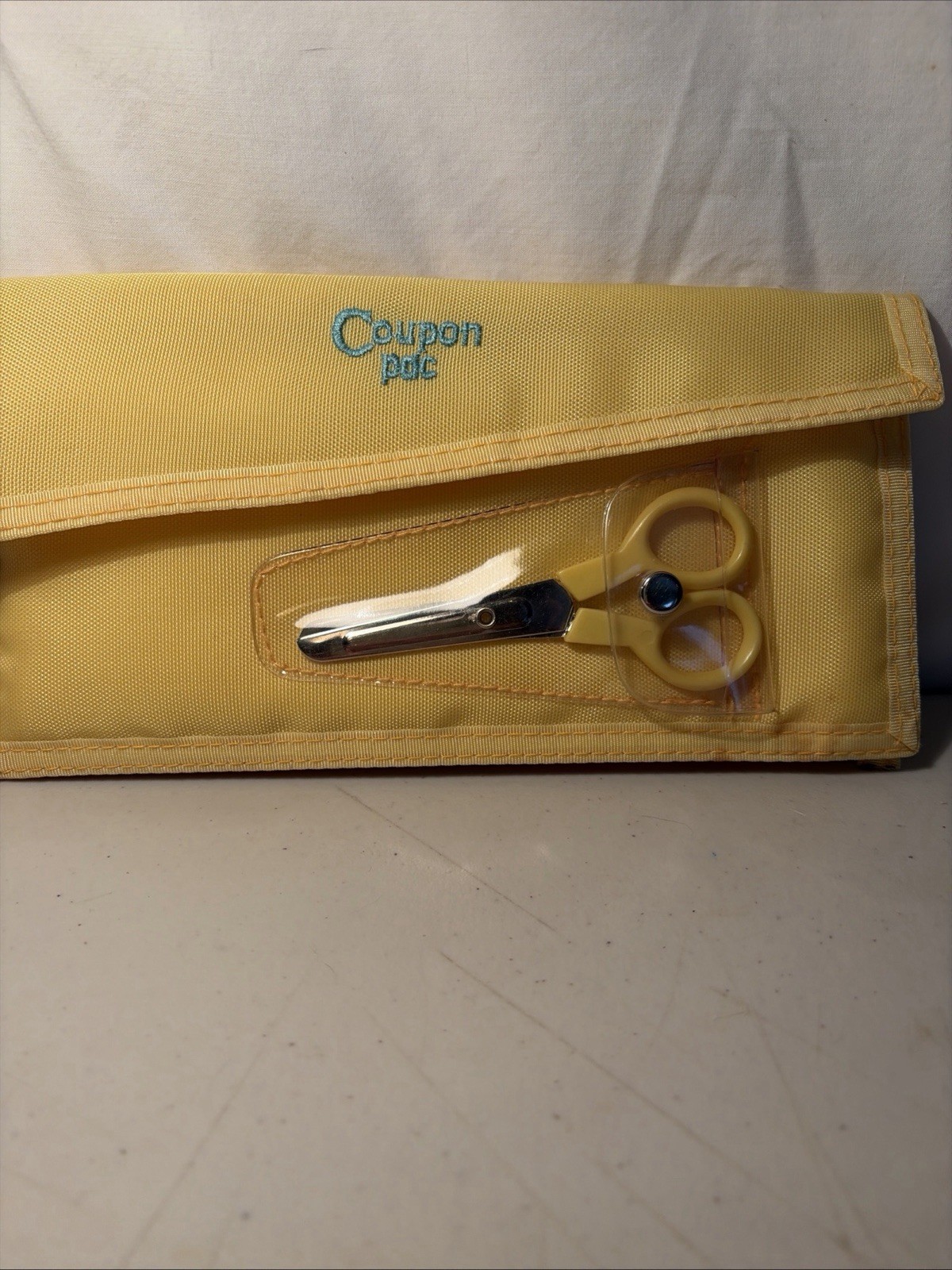 Yellow nylon Coupon Organizer w/ Scissors in pouch vintage NEW
