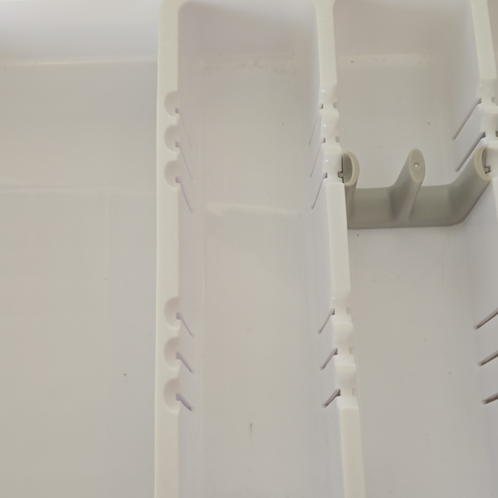 OXO Drawer Organizer 5-Compartment Adjustable Dividers White/Gray 15×10-16