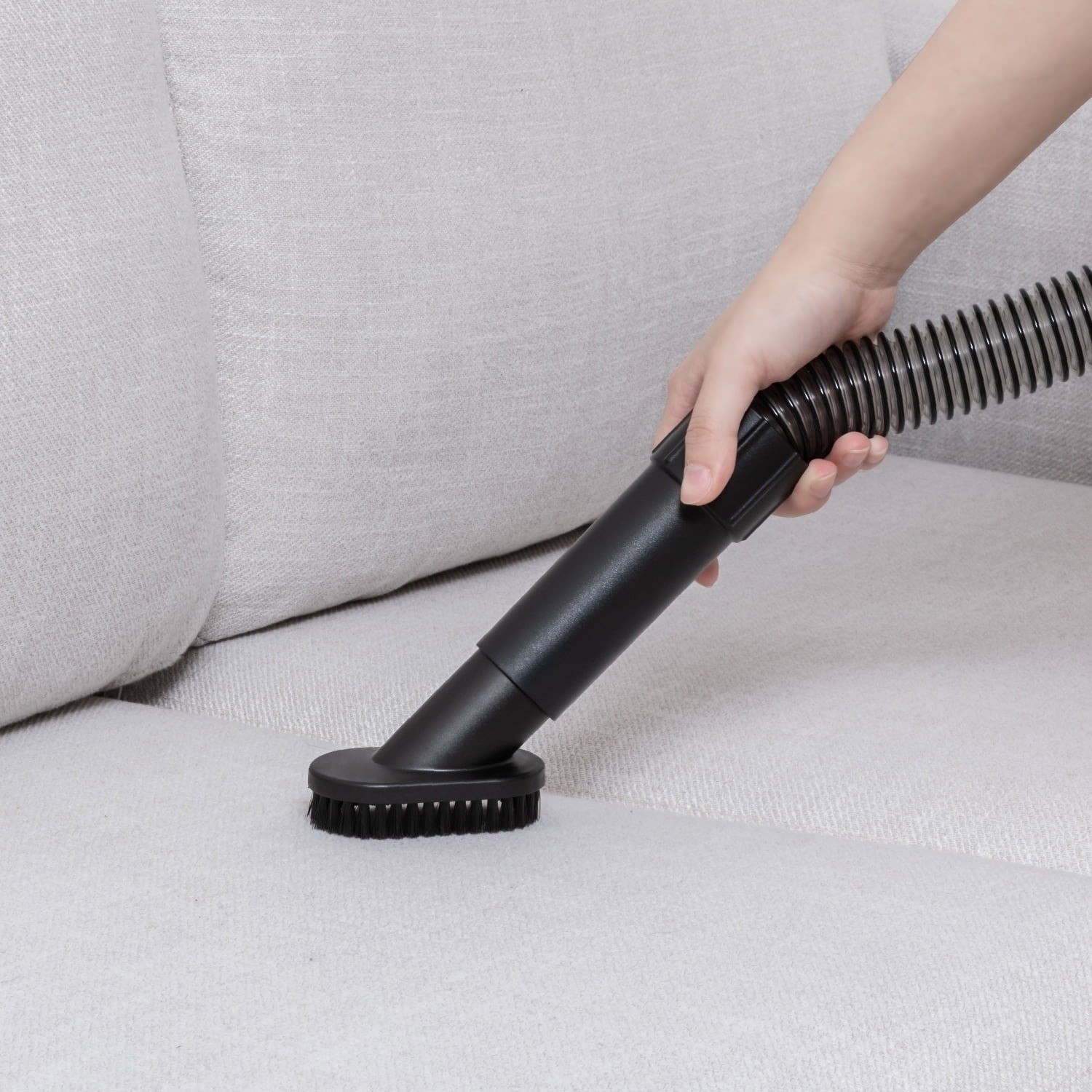 Eureka Airspeed Bagless Upright Vacuum Cleaner NEU100 Green Free Shipping