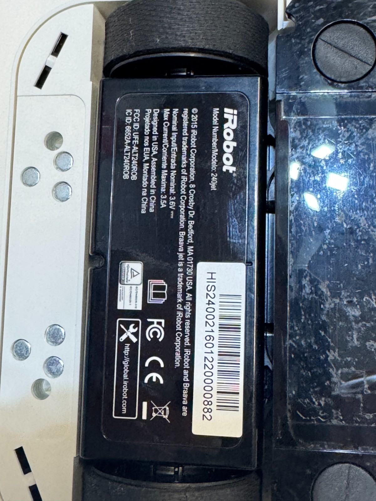 iRobot Braava Jet 240 Mopping Robot, Charger, Battery & Pads (FULLY TESTED)