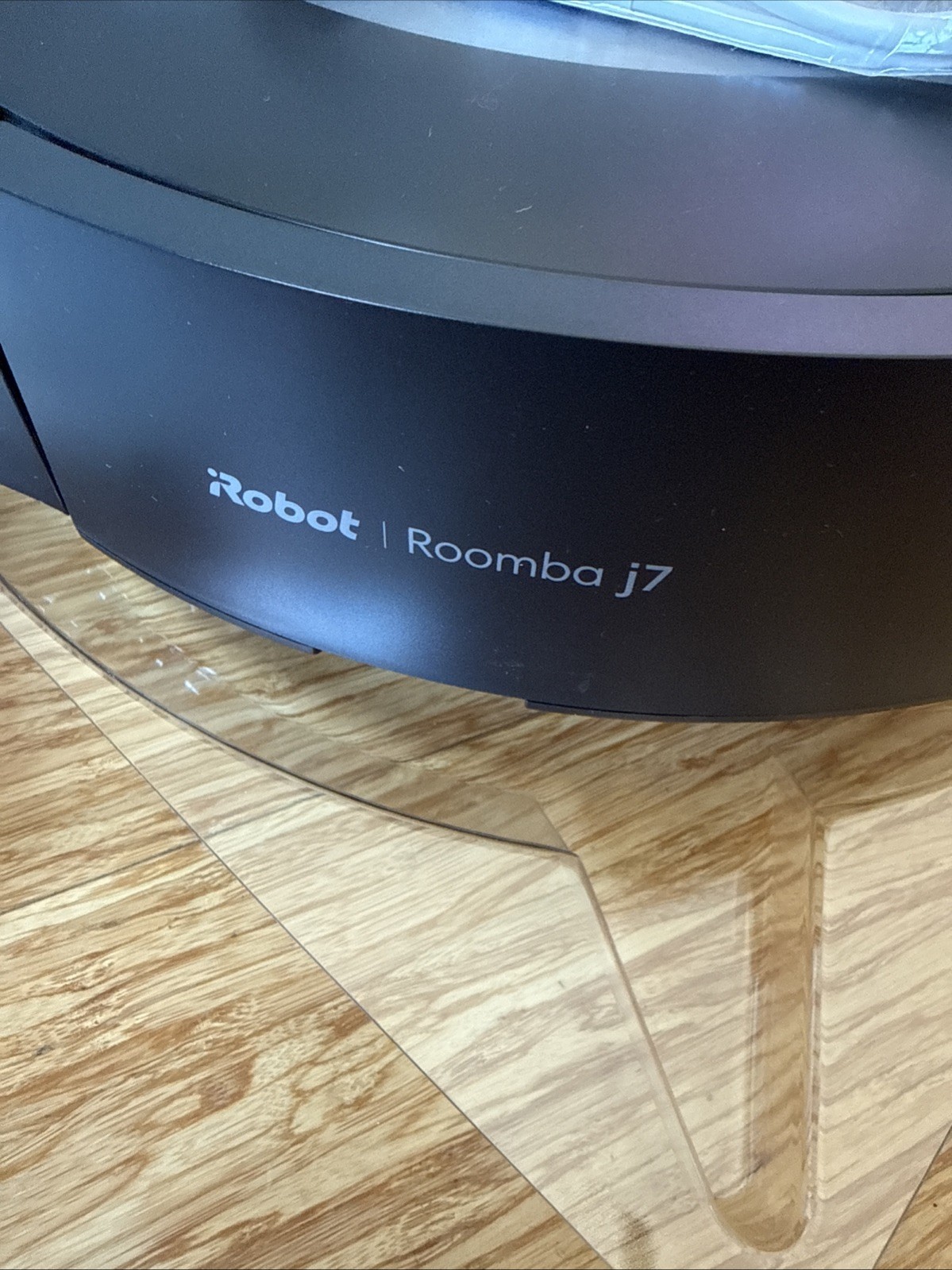iRobot Roomba j7+ Wi-Fi Robot Vacuum Cleaner & Base / J7 Plus. New.