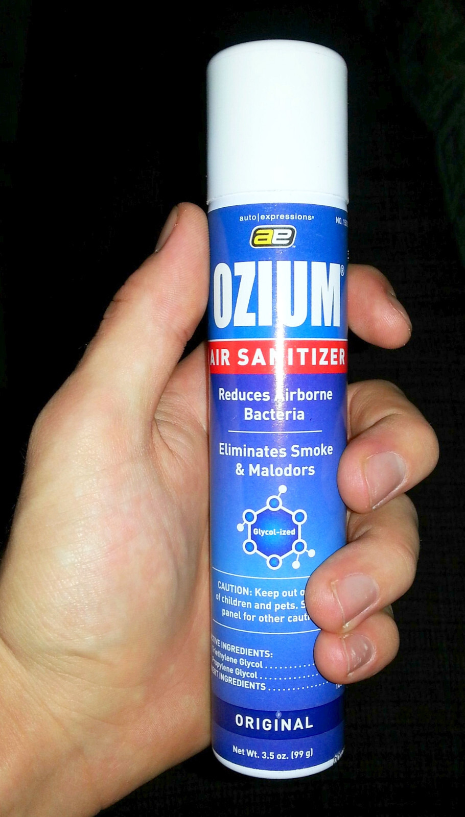 OZIUM ORIGINAL Air Sanitizer 8 oz spraY Smoke Smoker Smoking Odors Eliminator