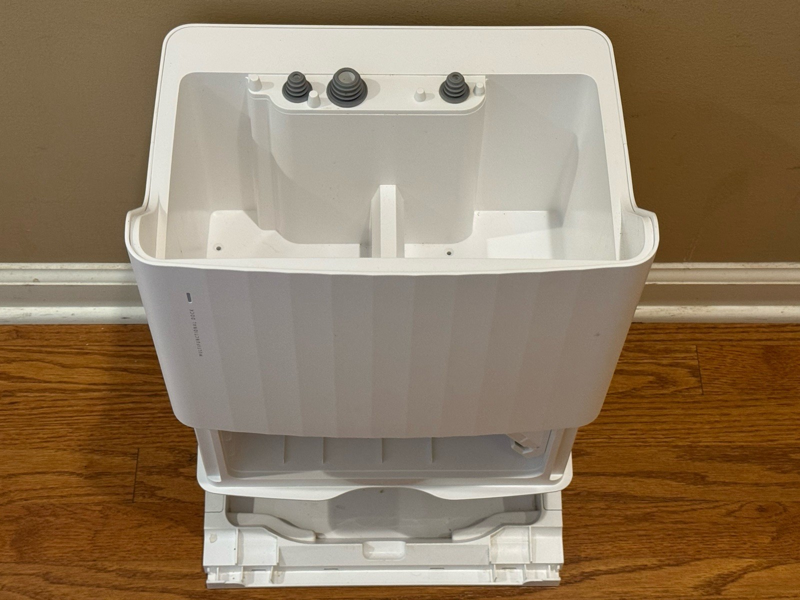 Roborock Qrevo (EWFD16LRR) Shell Empty Wash Fill Dock ONLY – For Qrevo Pro/ MaxV