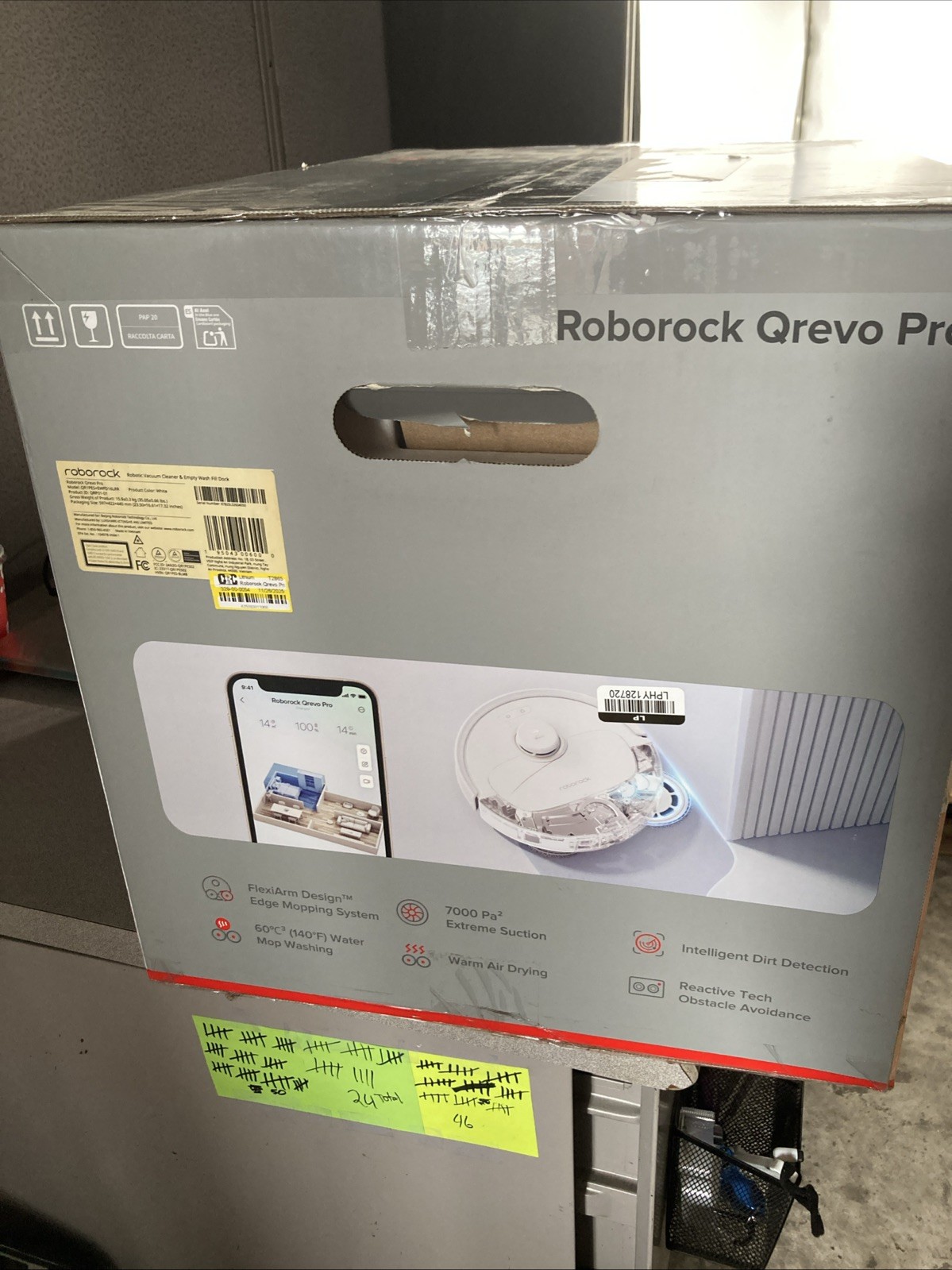Roborock Qrevo Pro Robot Vacuum and Mop with FlexiArm Edge Mopping, Dynamic