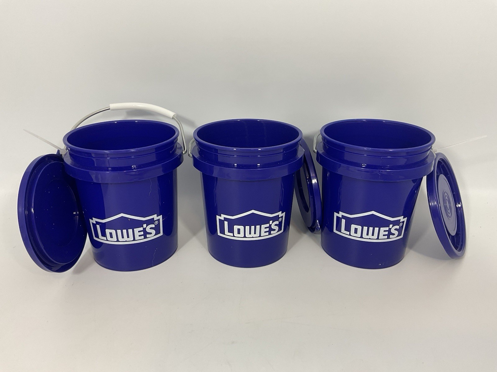 Set Of 3 Lowe’s Mini Bucket With Lid .42 Qt New Fun Small Storage Food Safe