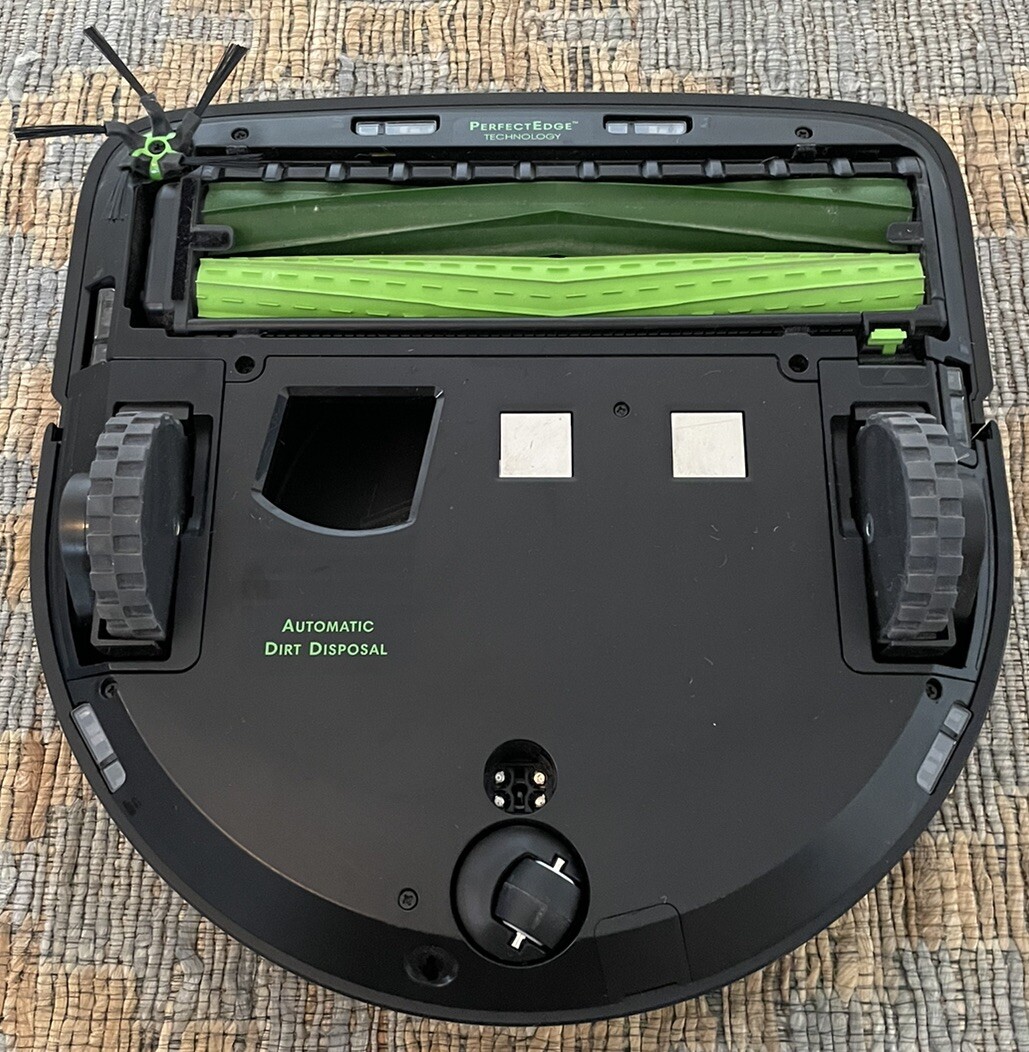 iRobot Roomba S9 Robot Vacuum Cleaner 115W – Black Barely Used