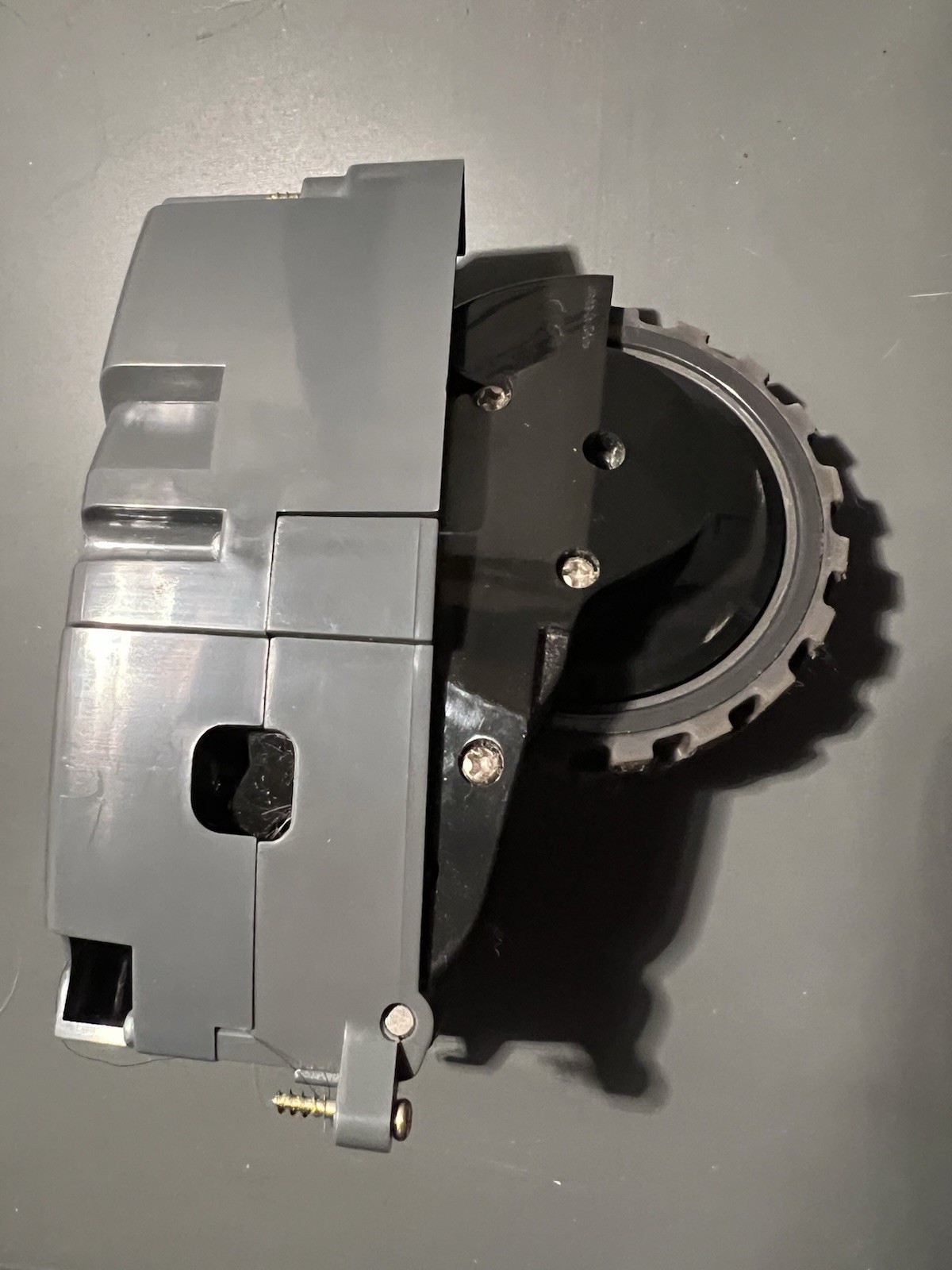 OEM iRobot Roomba DRIVERS LEFT WHEEL 980 960 690 675 900 800 700 600 500 series