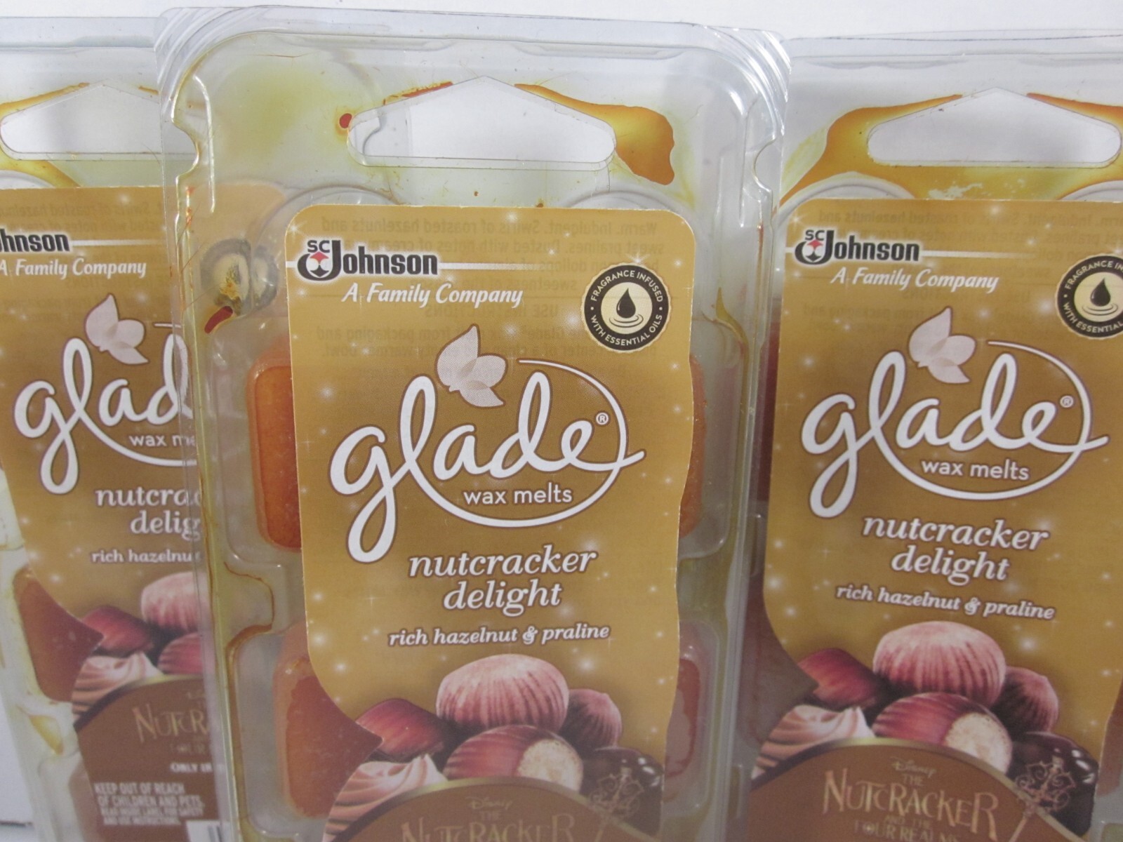 18 Glade Nutcracker Delight rich hazelnut praline Wax Melts 3 pks *see pictures