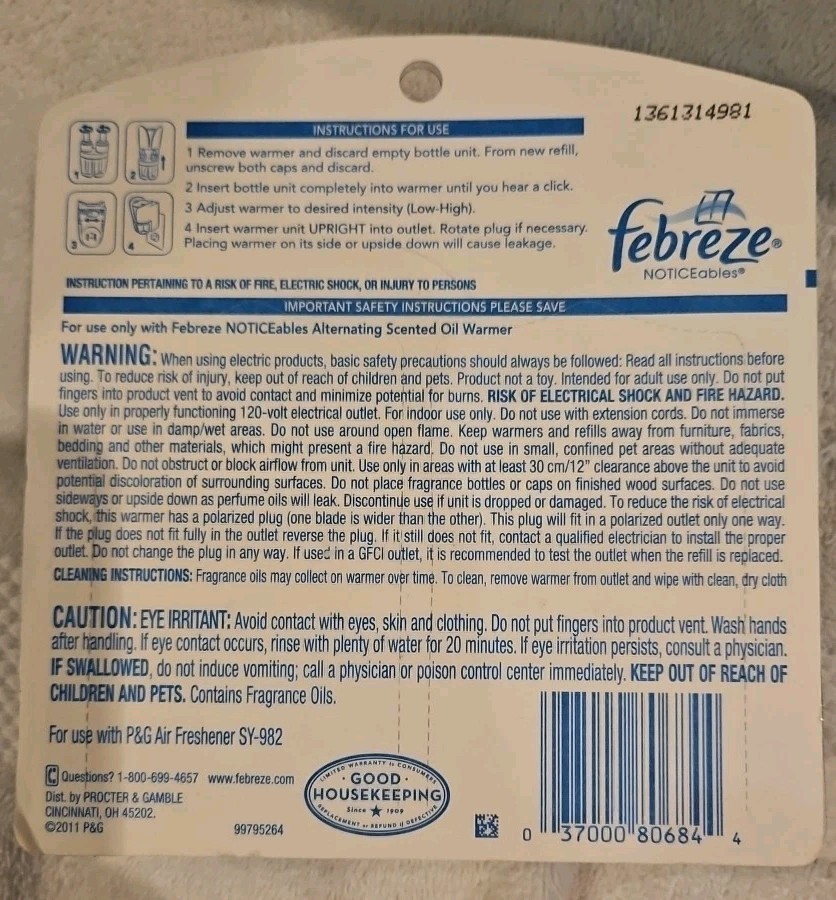 Febreze NOTICEables Glistening Pine & Apple Spice Scented Oil Refills NEW 2 Pack