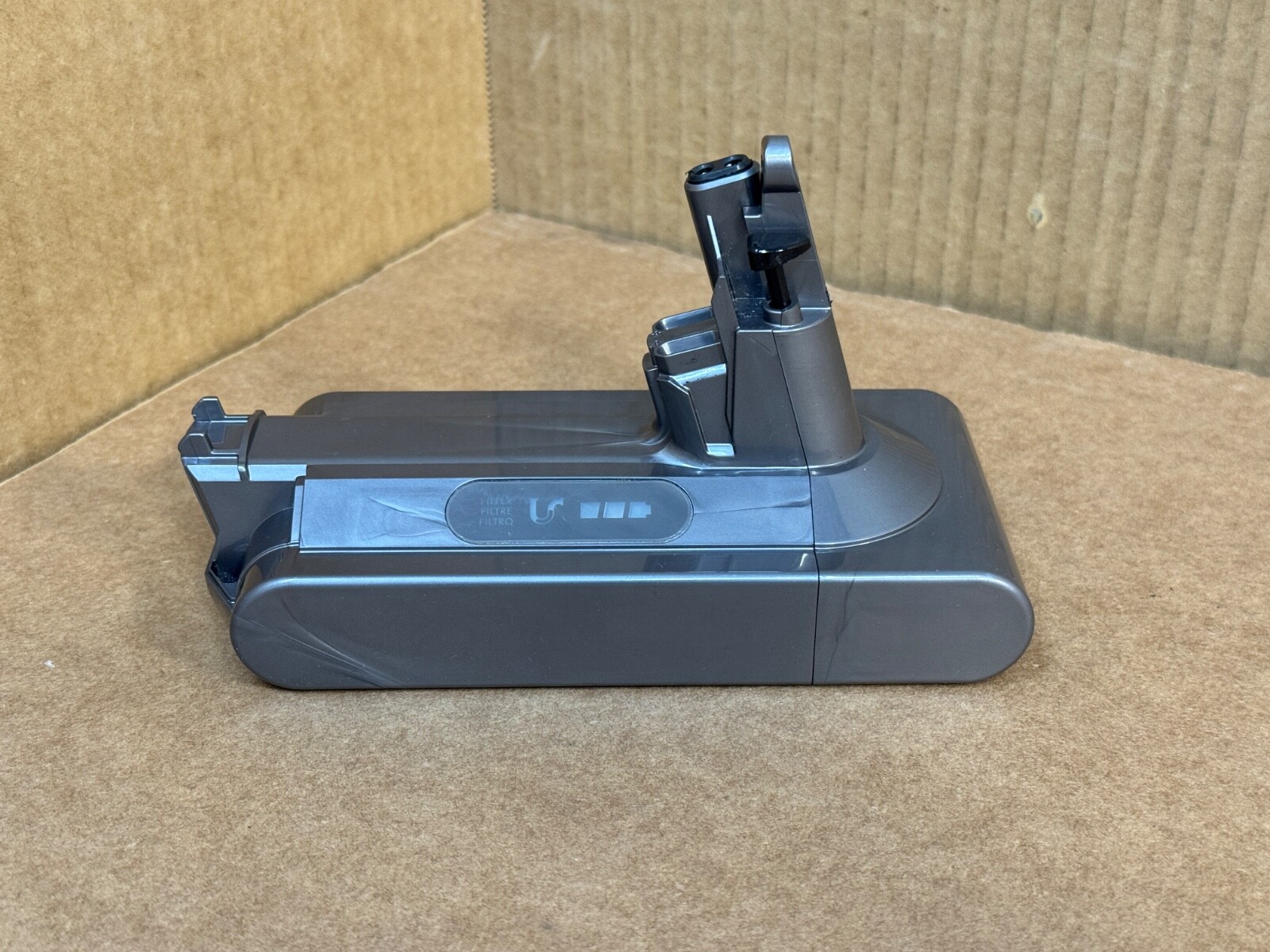 GENUINE DYSON VACUUM V10 [SV27] SCREW-IN LITHIUM ION REPLACEMENT BATTERY