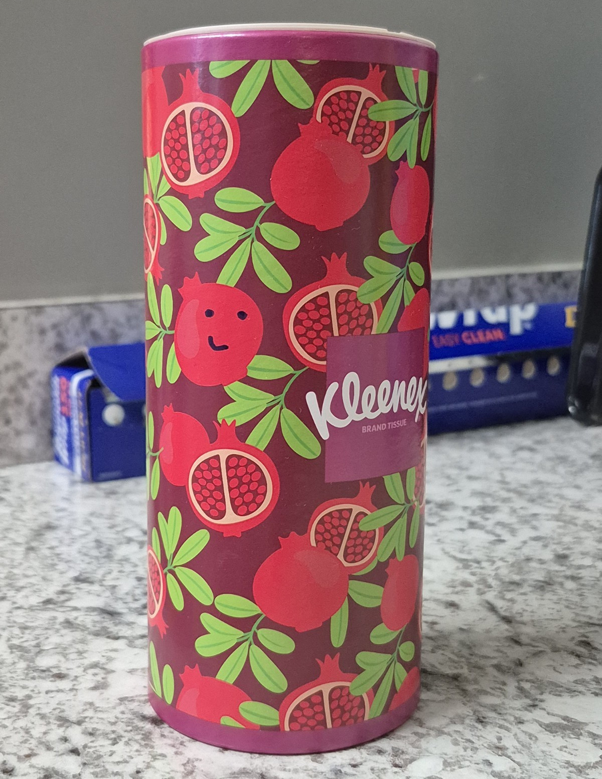 COLLECTORS ITEM ” SMILEY” 1 OF 1 Kleenex On-the-Go Tissue Box Dispenser Canister