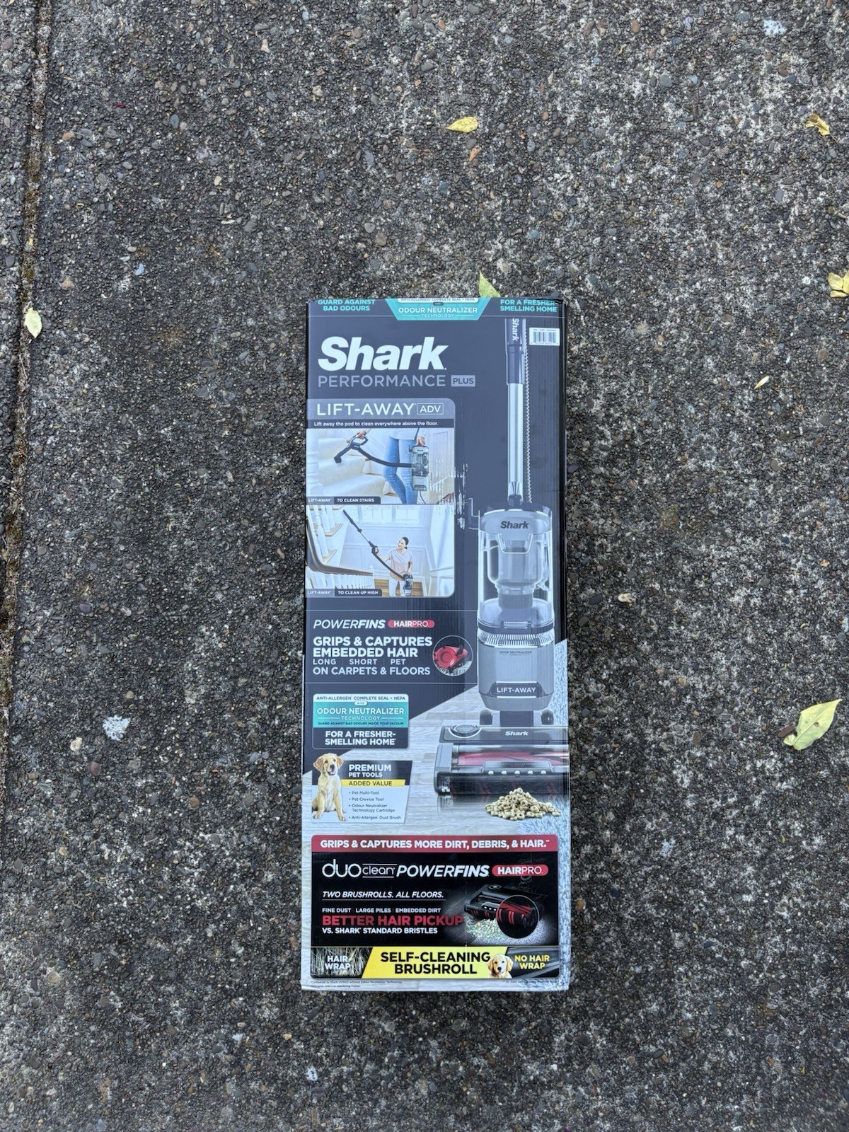 NEW Shark Stratos Powered Lift-Away Upright Vacuum w/ DuoClean PowerFins AZ3000