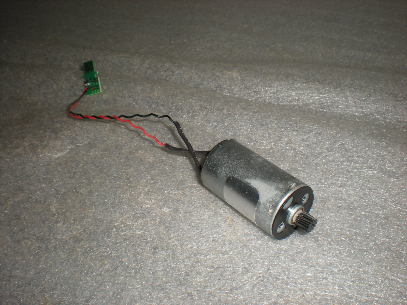 OEM Roomba iRobot Cleaning Head Roller Brush Motor i2 i3 i4 i5 i6 i7 i8 J6 j7 j8