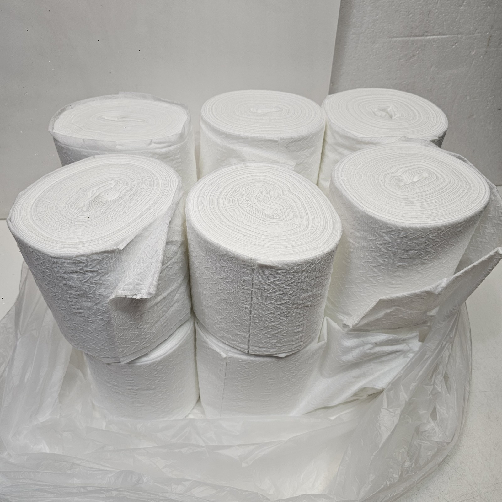 Contec PRMW0075 10.5 in. x 12 in. Half Fold Perforated Roll Cleaning Cloth 12pcs
