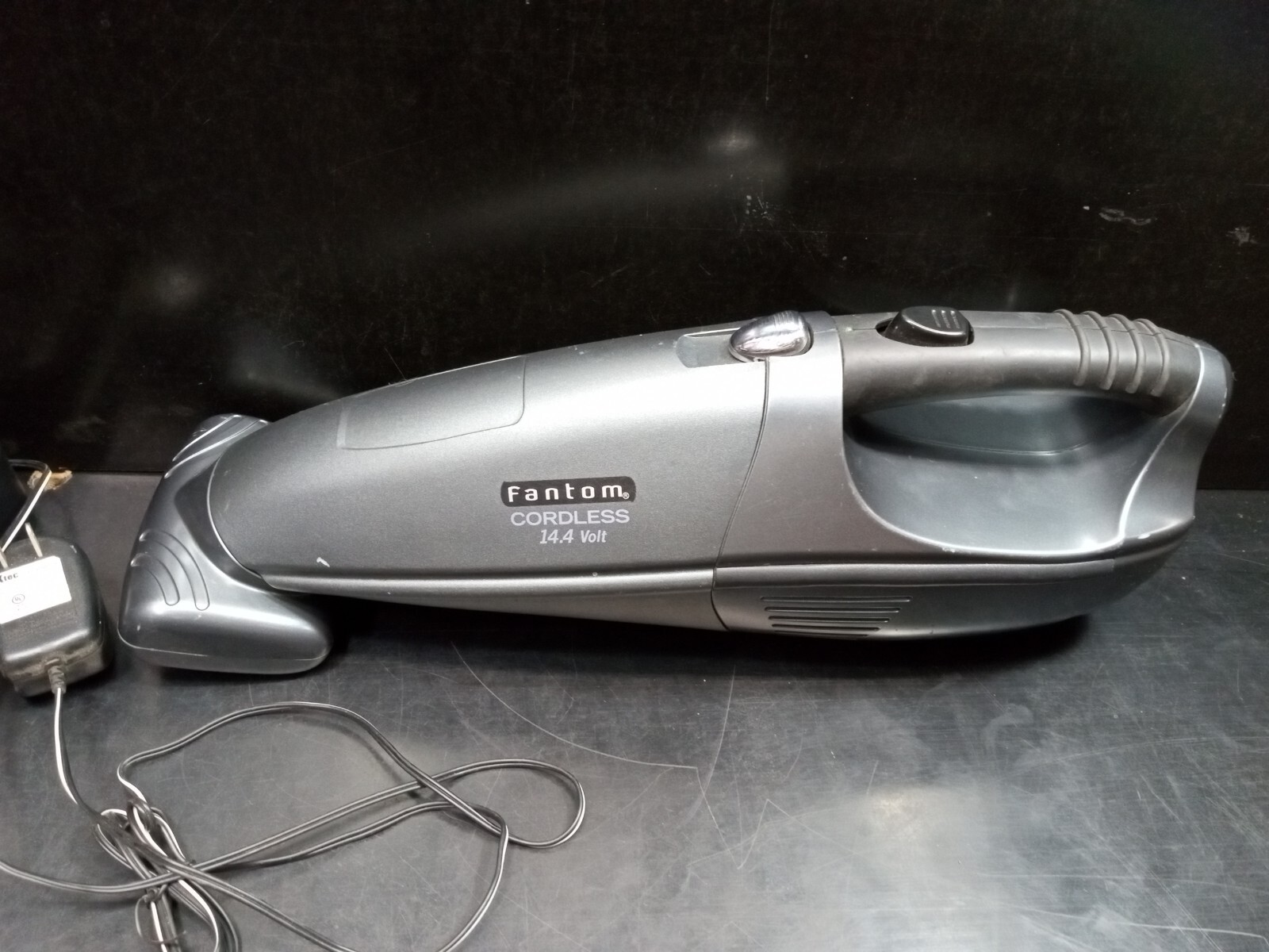 Fantom Handheld Vacuum Cleaner 14.4v Cordless TESTED WORKS Wall Mounted Charger