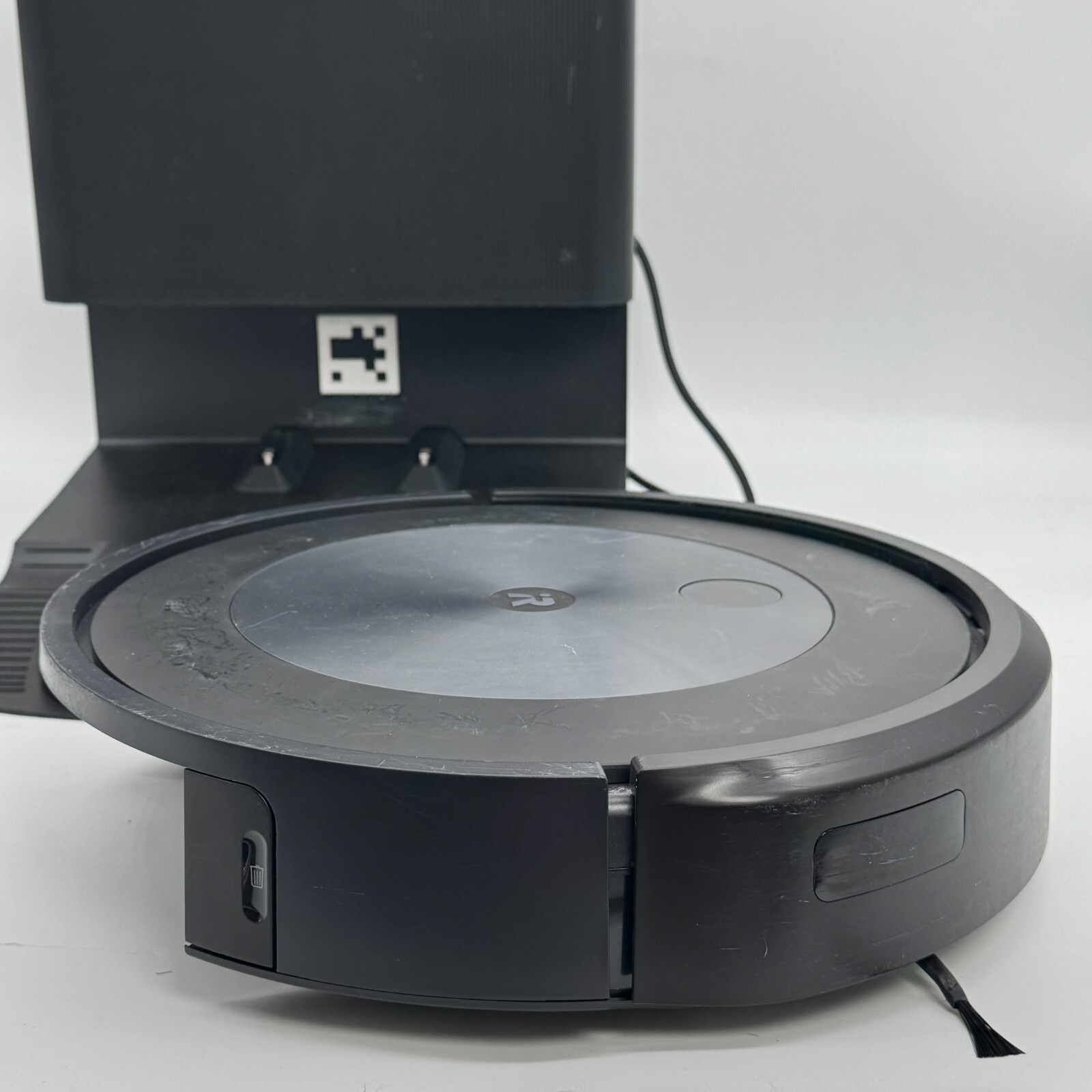 Missing Parts – iRobot Roomba j7+ Self-Emptying Robot Vacuum