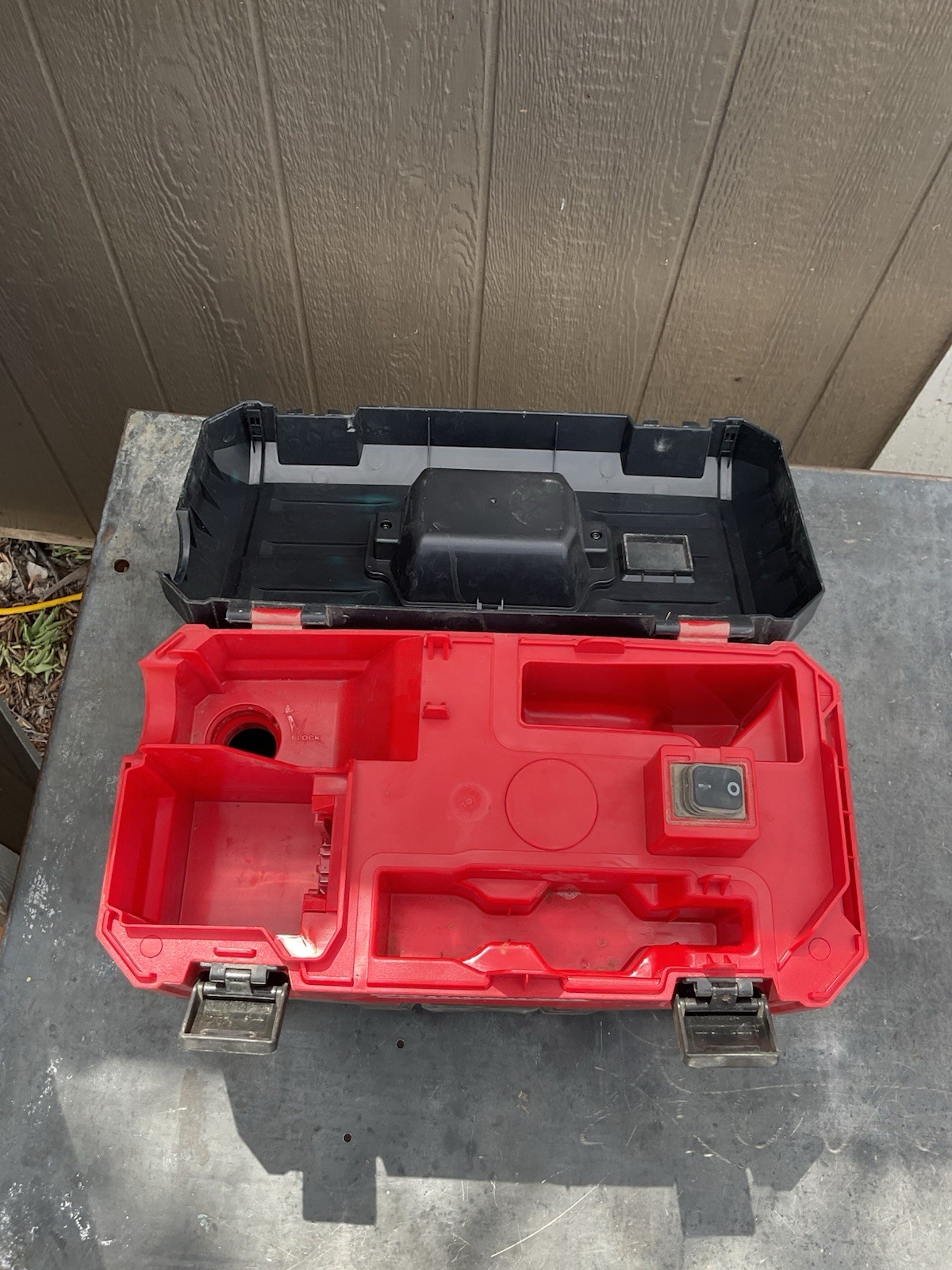 Milwaukee M18 18 Volt 2 Gallon Cordless Wet/Dry Vacuum, 0880-20 No Hose!