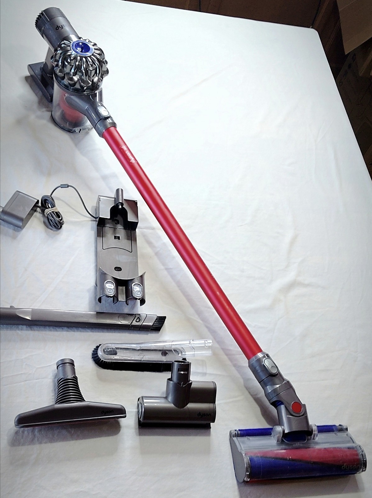 Complete Dyson V6 Animal Vacuum Cleaner, 5 Attachments, New Battery & Wall Mount