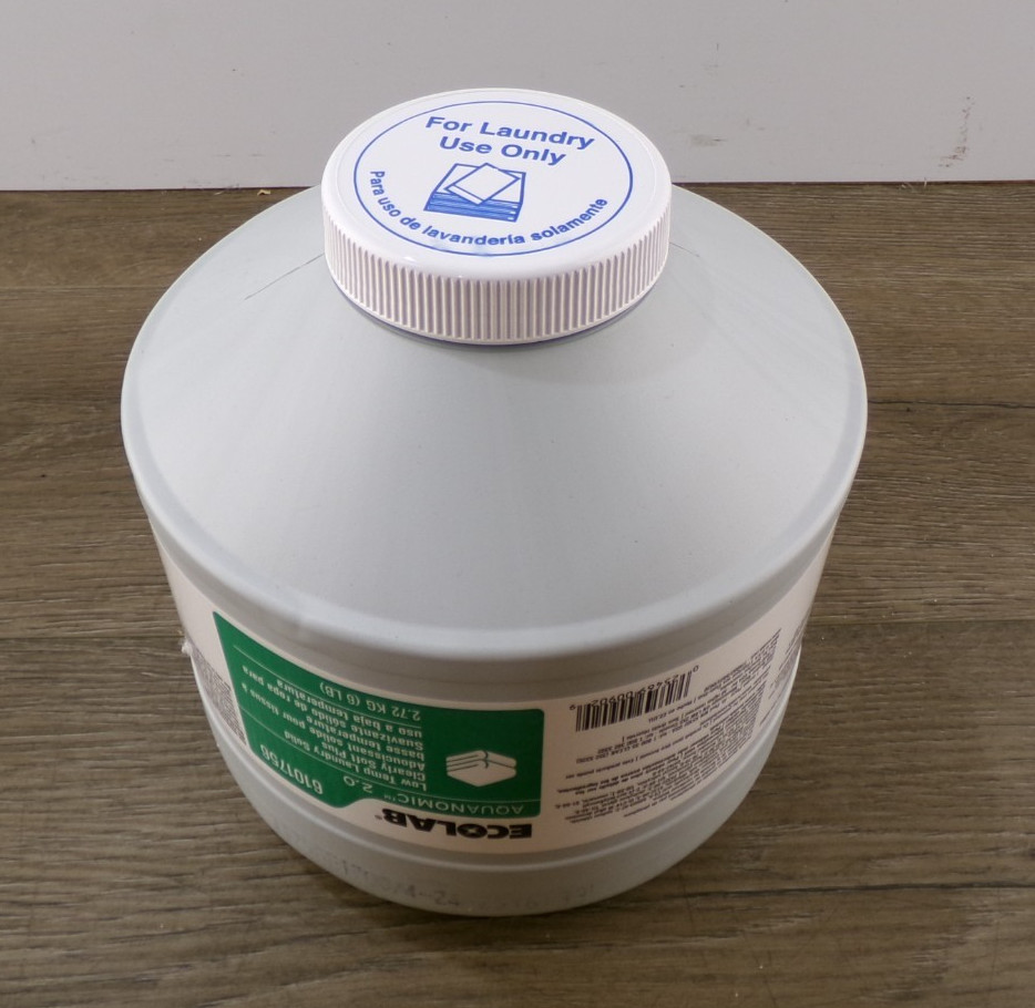 Ecolab 6101756 Aquanomic 2.0 Low-Temp Laundry Solid Clearly Soft Plus – 6lb S7