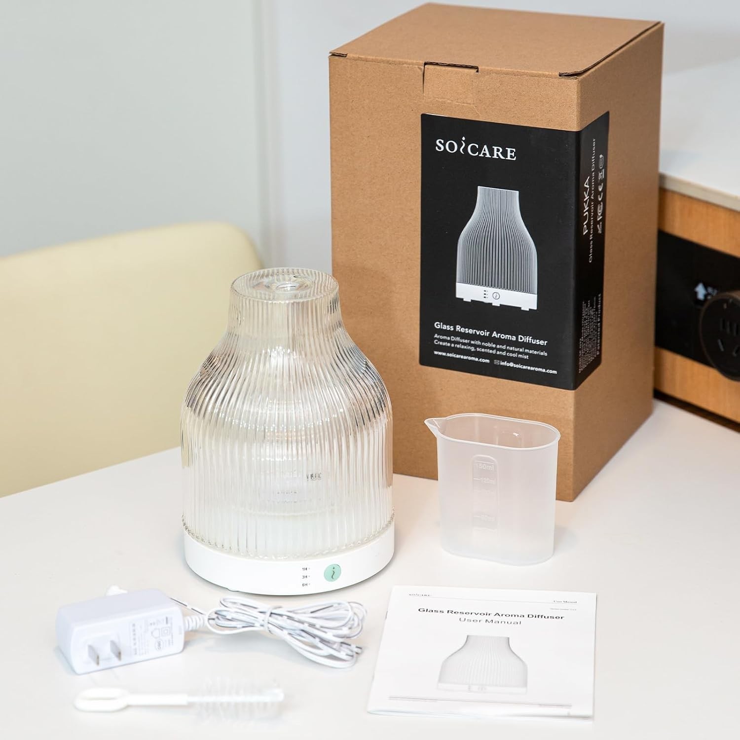 Compact Essential Oil Diffuser, 200ml Ultrasonic Mist, 7 Colors, Quiet, Auto Off