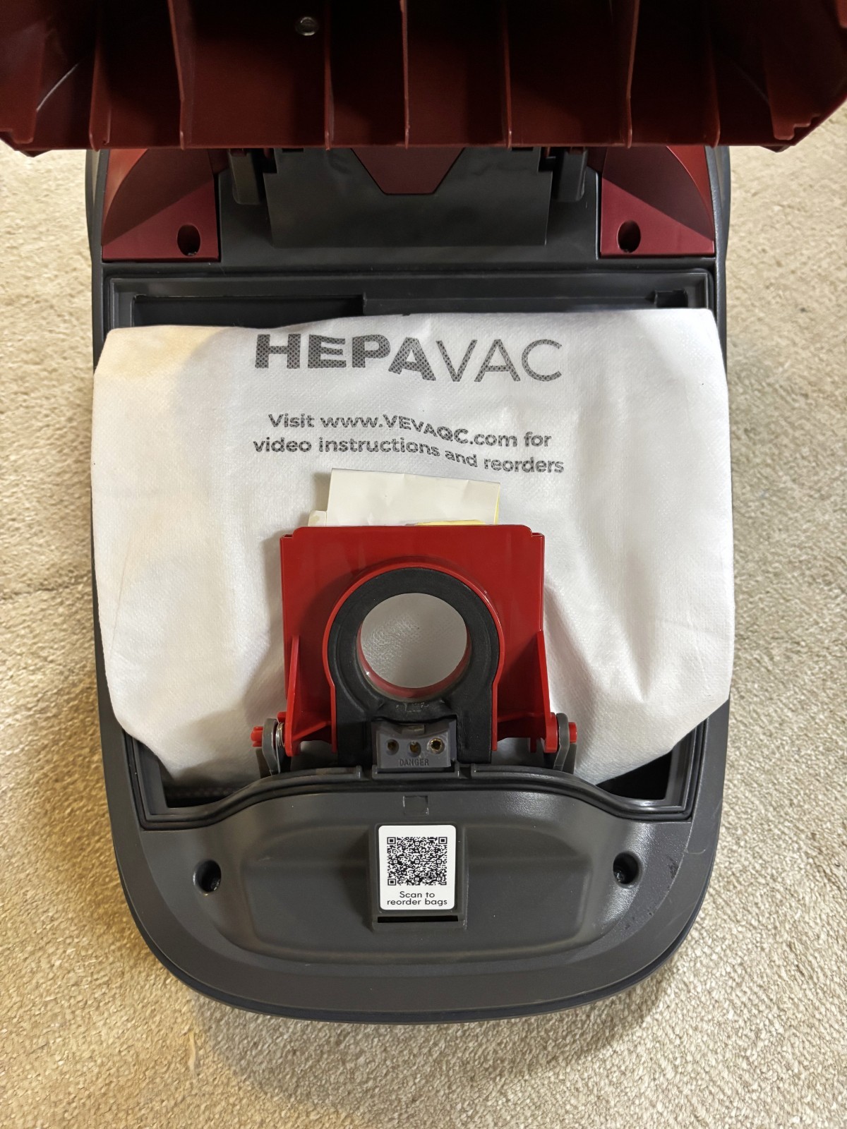 🔴 Kenmore 400 Series Pet-Friendly Canister Vacuum – Model 81414 + 2 Bonus HEPA