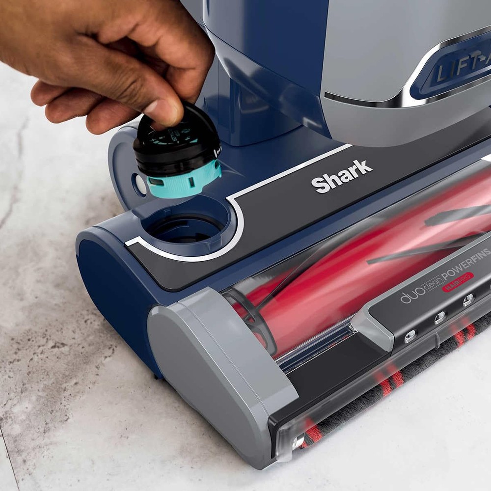 Shark UV900 Pet Performance Plus Lift-Away Upright Vacuum