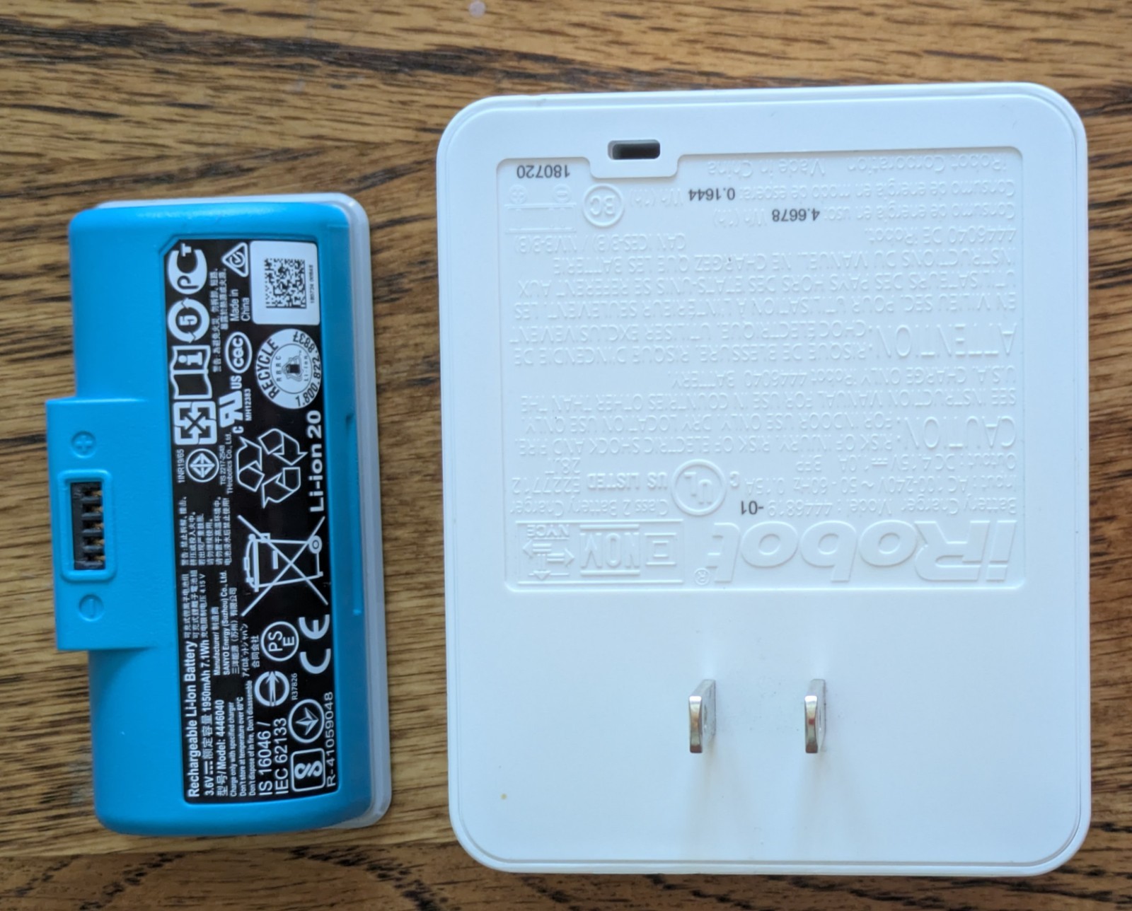 iRobot Braava Jet 240 Robot Mop App Control Precision Spray OPEN BOX Extra PADS
