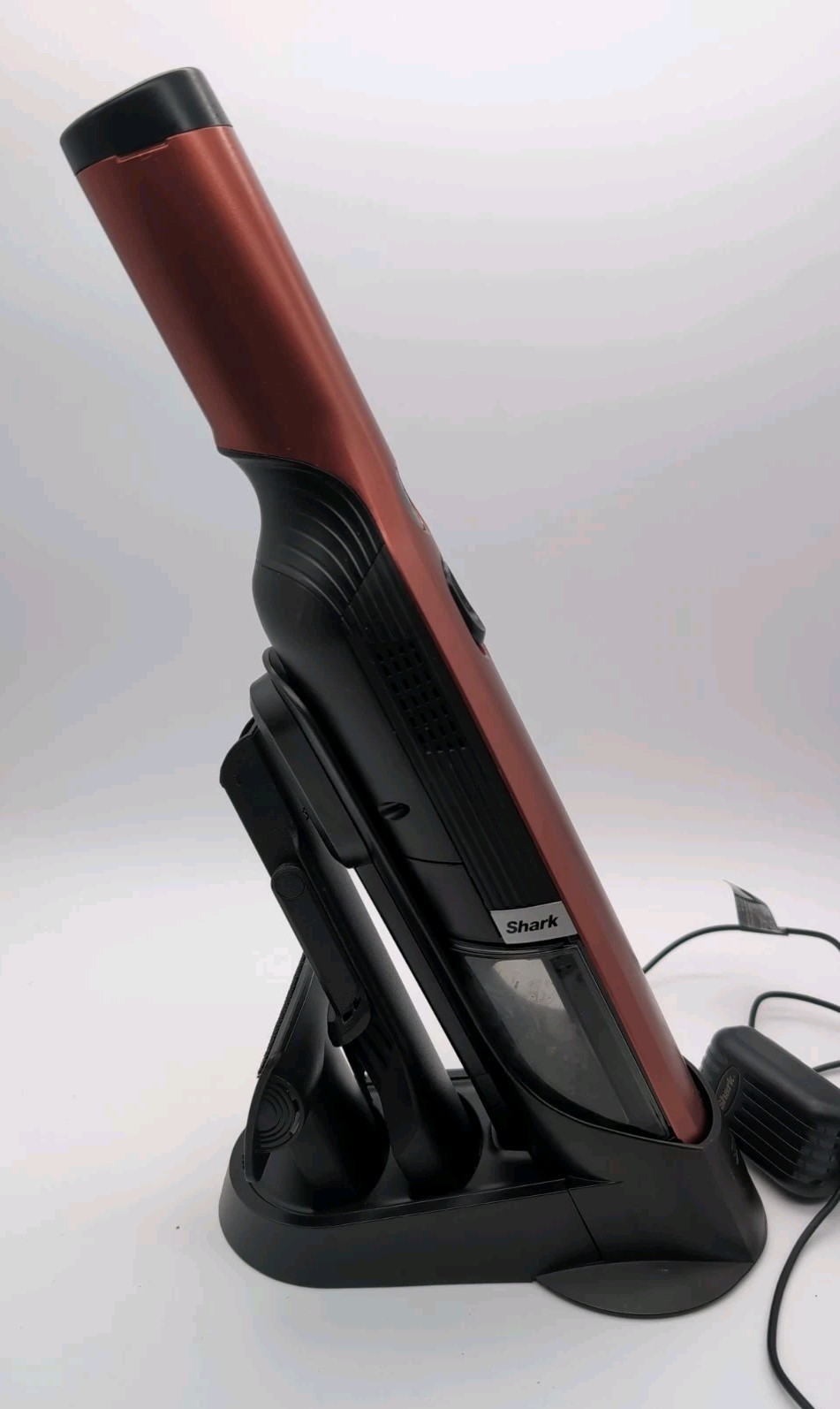 Shark WANDVAC WV201Q Cordless Hand Vacuum with Charger & Attachments GUC