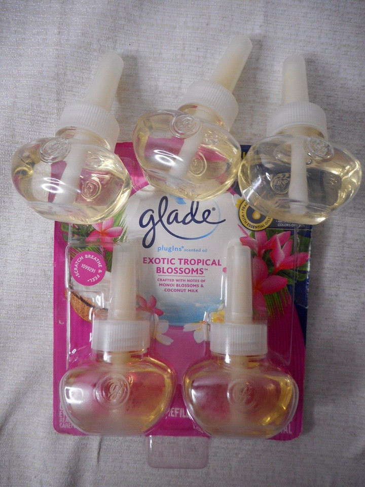 Glade Plug-In Refills 2 Exotic Tropical Blossoms In Pkg & 3 Unknown Scents READ