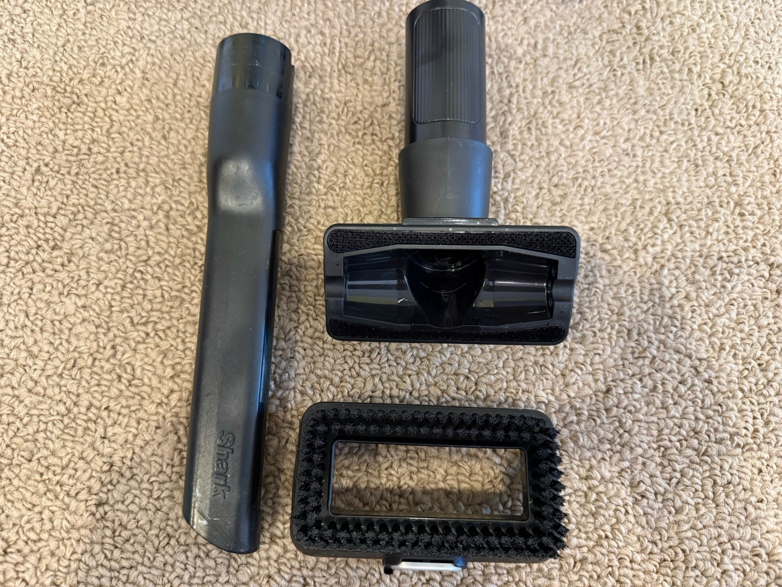 Shark Stratos Powered Lift Away DuoClean Powerfins HairPro Vacuum CleanerAZ3002