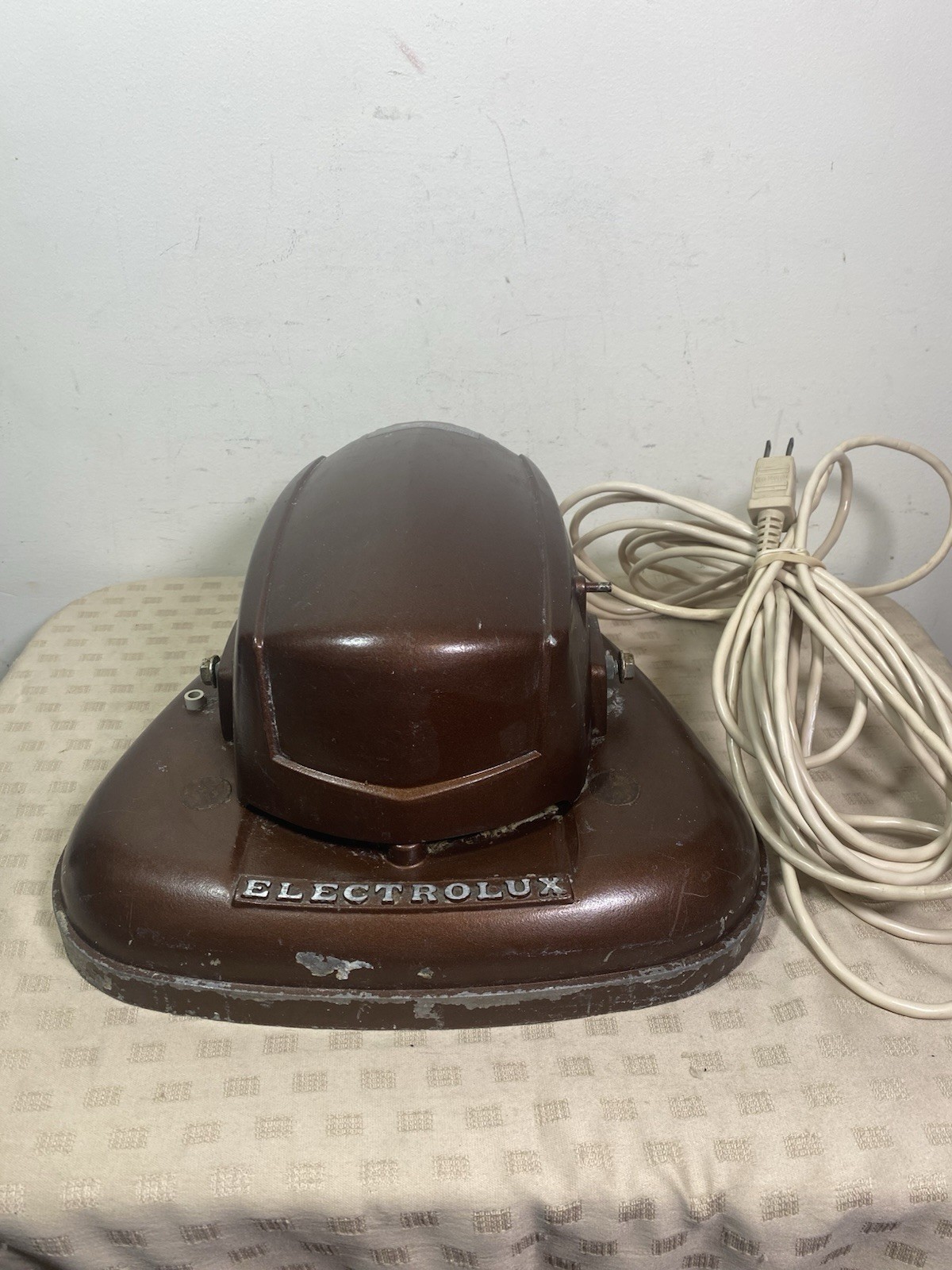WORKS Electrolux Model B-8 Beautifier Carpet Cleaner Motor With Cord