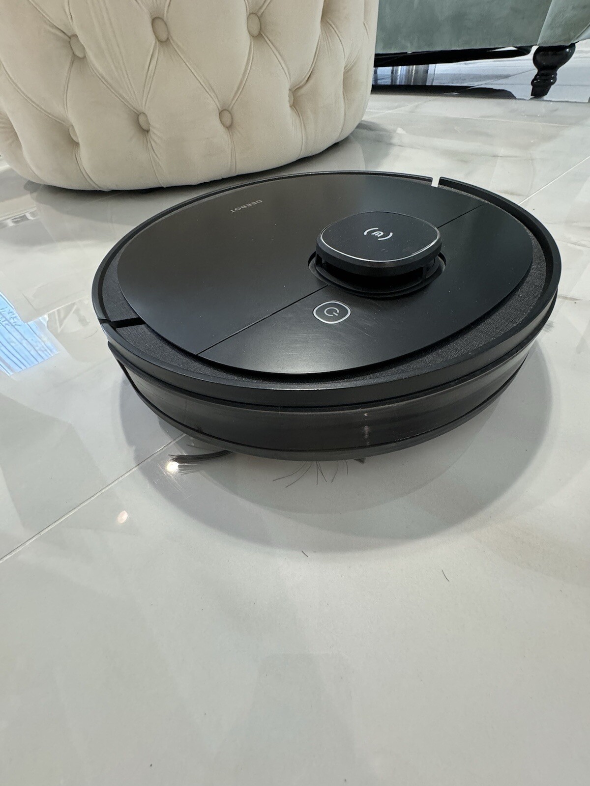 DEEBOT EcoVacs Ozmo 950 Wi-Fi Connected Robot Vacuum / Mop Black Good Condition