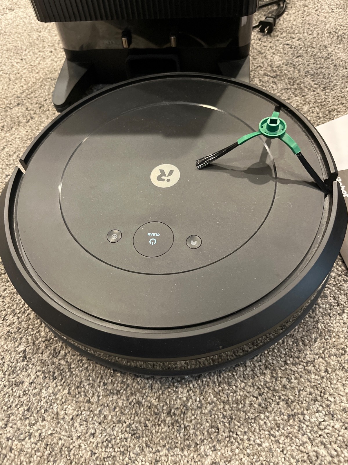 Roomba iRobot Vacuum Self Cleaning