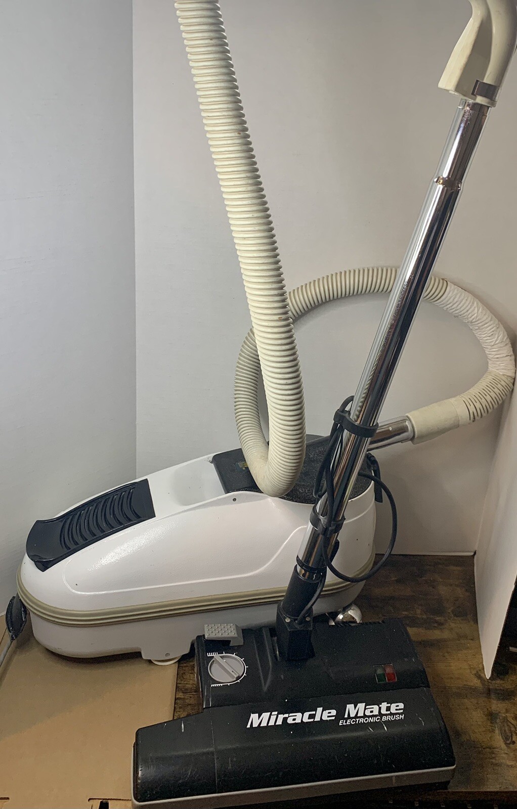 Miracle Mate Platinum Canister Vacuum Complete Set W 24 Bags + 2 Adapters Works!