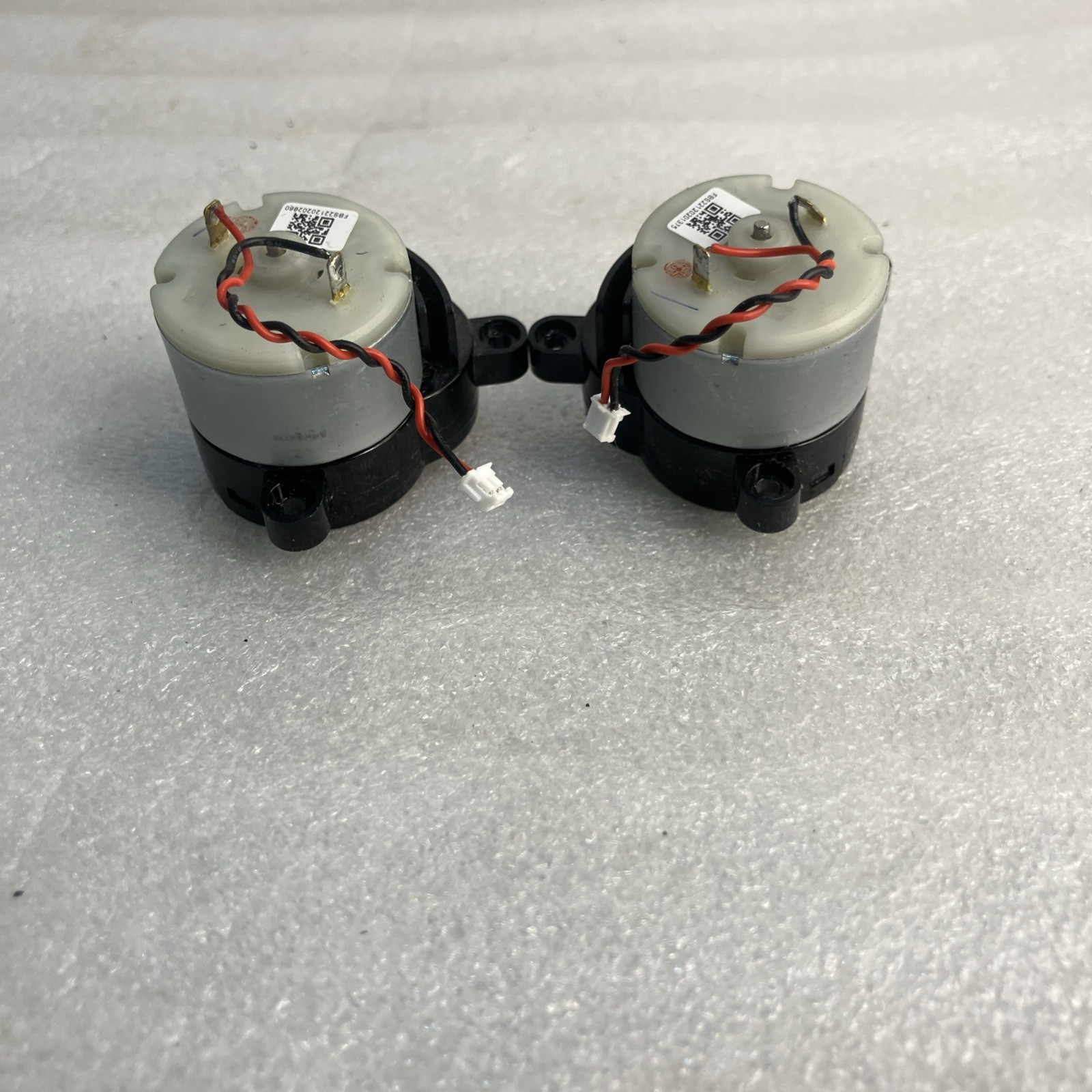 MAMNV BR151 Robot Vacuum and Mop part, Motor of the Right and Left Side Brushes