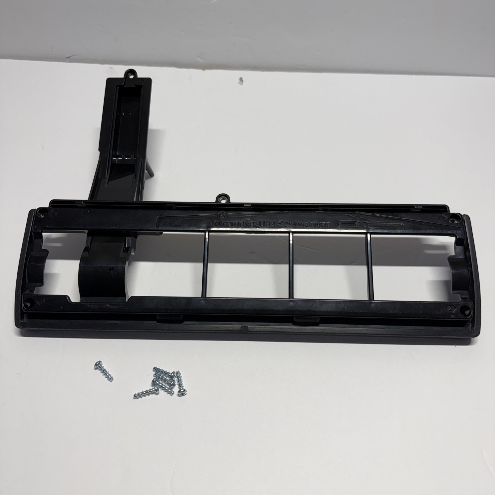 Hoover React UH73100 Upright Vacuum Cleaner ~ OEM Brushroll Cover With Screws