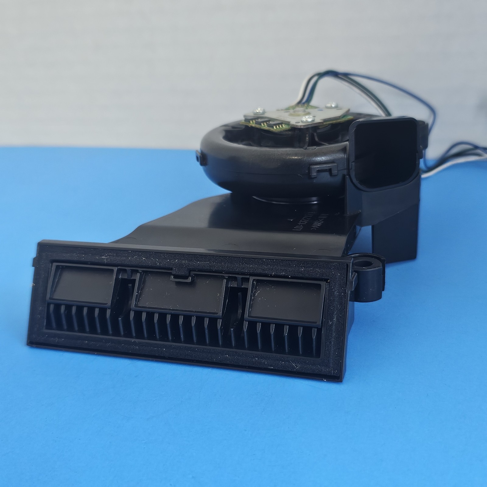 Shark MATRIX Robot Vacuum UR2360EEUS Suction Fan Motor Assembly REPLACEMENT PART