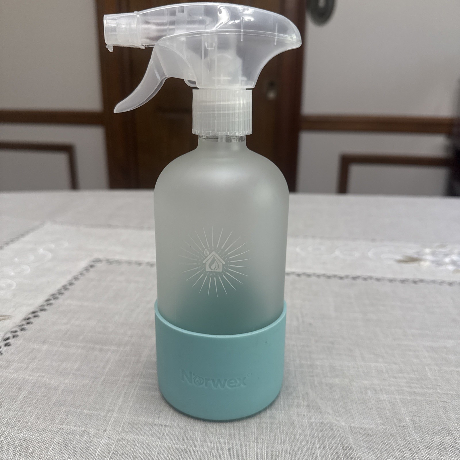 NORWEX FOREVER GLASS BOTTLE SPRAYER- SEA MIST SLEEVE-NEW IN BOX
