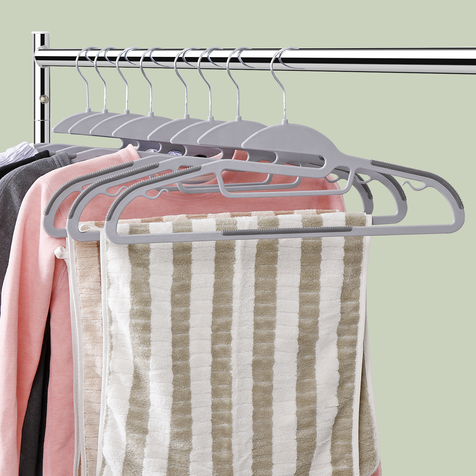 50 Pack Plastic Hangers Heavy Duty Non-Slip Clothes Hangers w/360° Swivel Hook