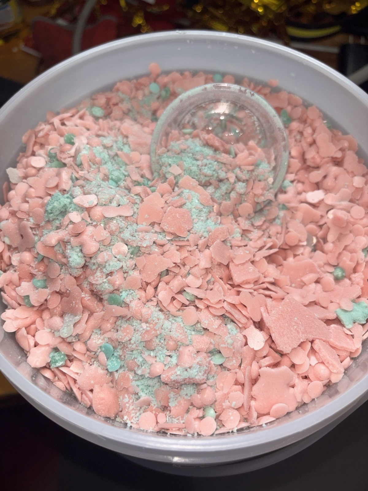 LAUNDRY SCENT BEADS 5 Pounds BUCKET fresh flower Scent 🌺 Fast Shipping 👍