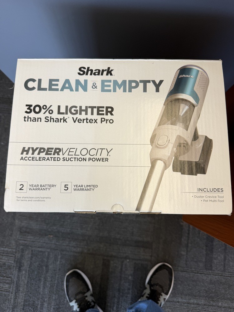 SHARK Clean & Empty Cordless Stick Vacuum, Carpet and Hardfloors – BU3521