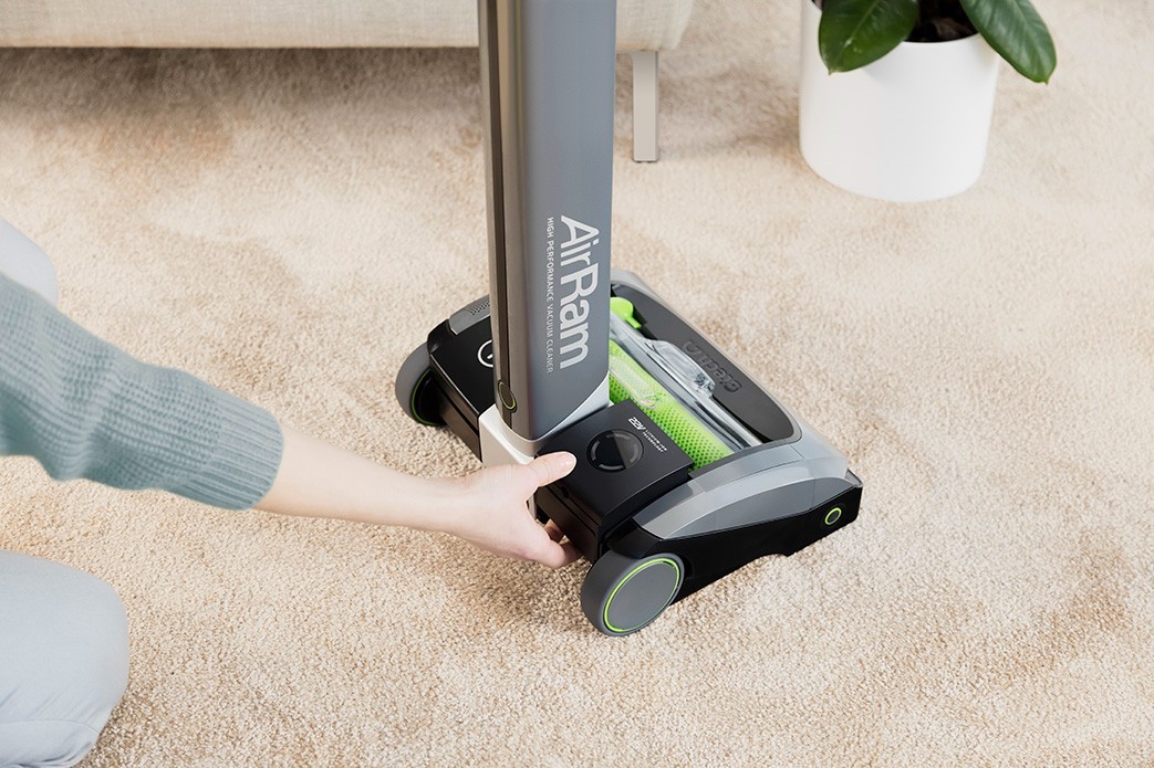 Bissell AirRam Cordless Lightweight Multi-Surface Vacuum Cleaner Model 1984 NEW