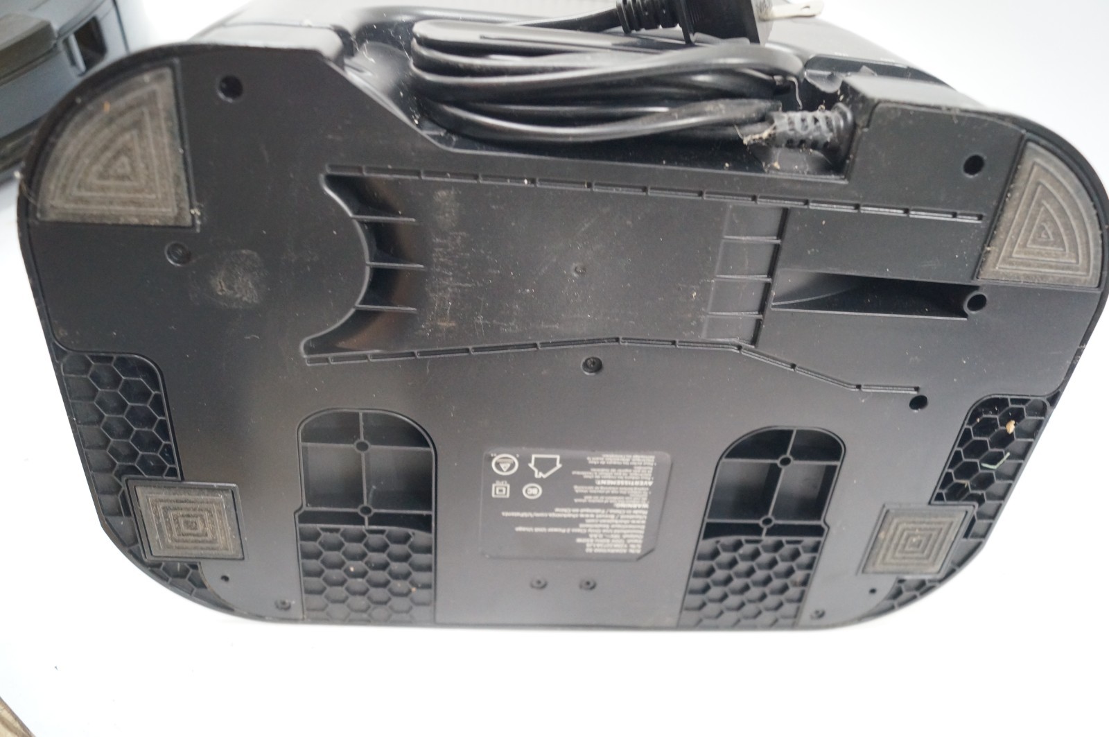 Shark UR1100S1US Robot Self-Empty Robot Vacuum Black EXC WORKING PoR C343