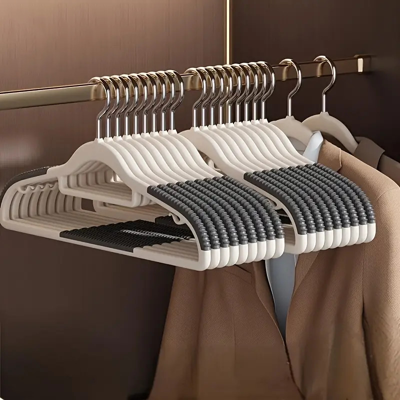 Plastic Hangers 20/40 Pcs Heavy Duty Non-Slip Clothes Hangers w/360° Swivel Hook