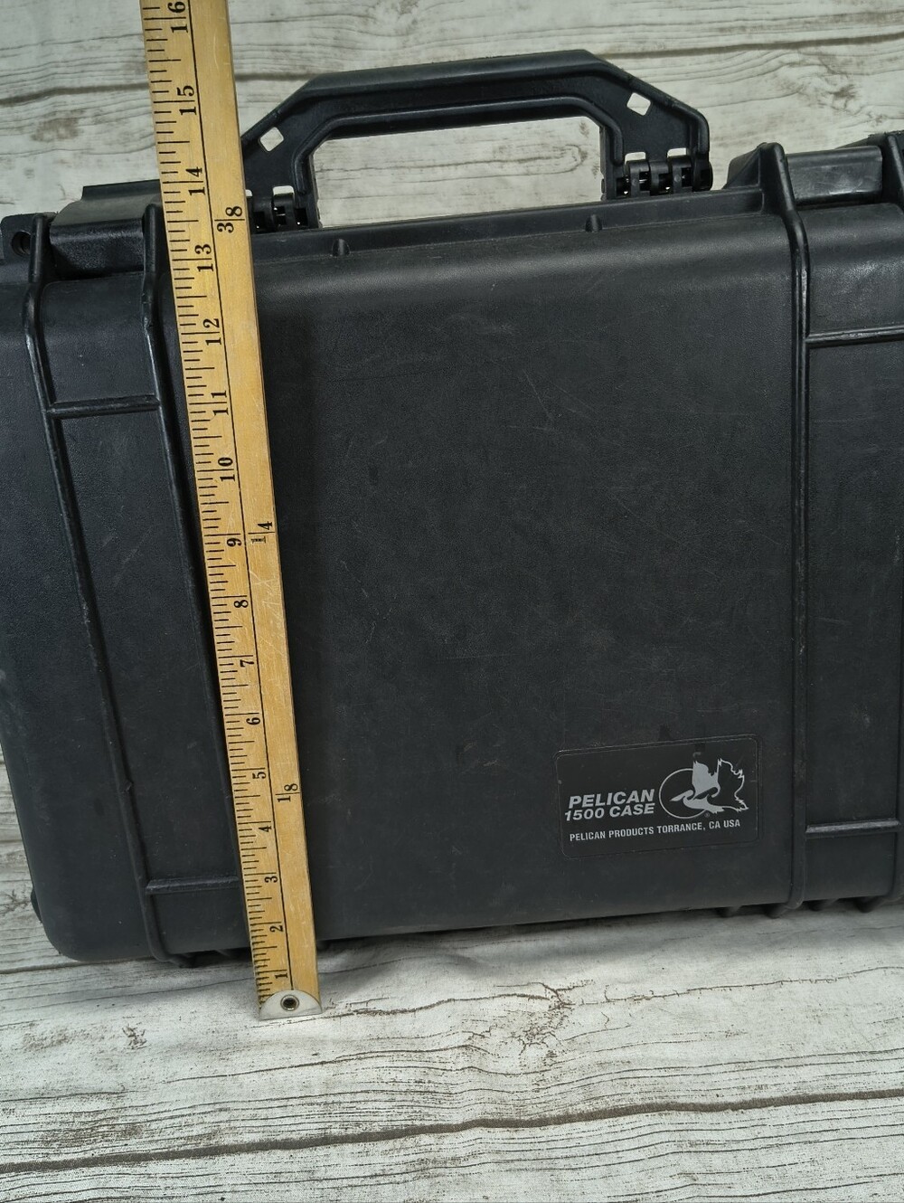 Pelican 1500, Black, Genuine, Medium Protector Case 18.5 X 14.06 X 7.75