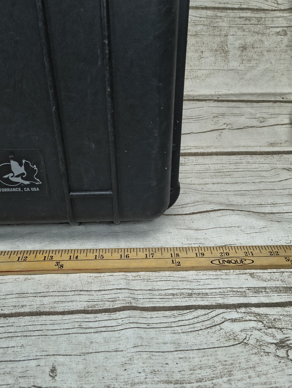Pelican 1500, Black, Genuine, Medium Protector Case 18.5 X 14.06 X 7.75