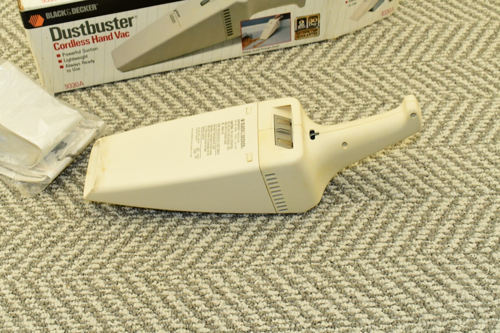 Vintage Black & Decker Dustbuster Vac Vacuum 9330A w/ Box + Manual – NO CHARGER
